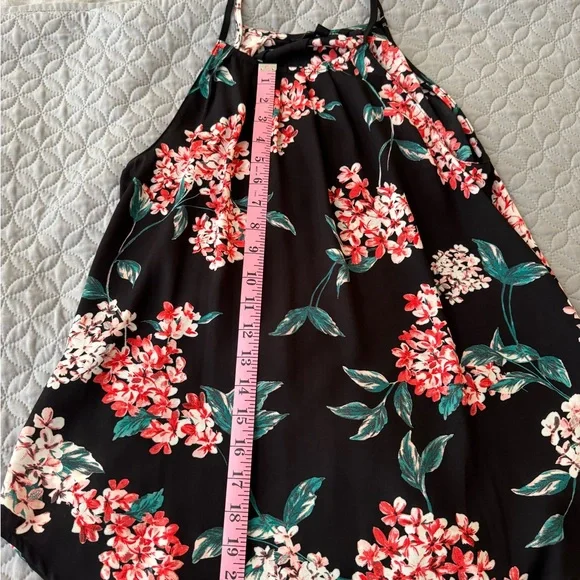 MIX BY 41 HAWTHORN
Millee Pleated Halter Blouse - Picture 7 of 7